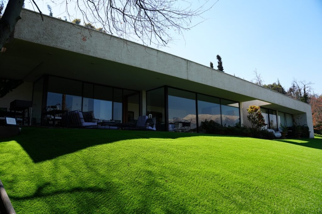 Proyecto AP – Talud de pasto junto a la terraza (pasto Oporto)